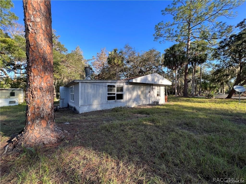49 63rd Street Yankeetown, FL 34498 - Photo 2 of 10