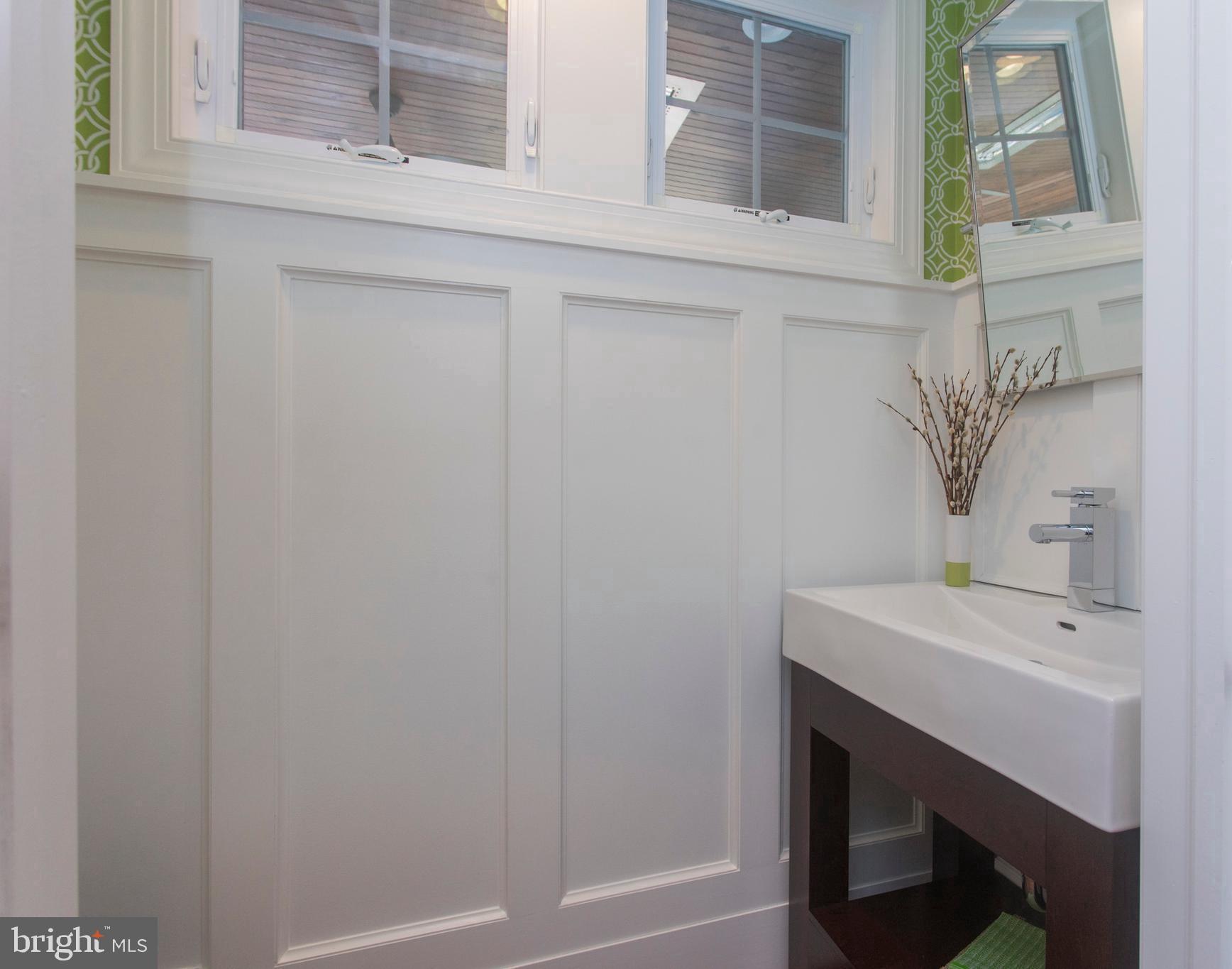 127 Hilltop Road Philadelphia, PA 19118 - Photo 21 of 61 Powder Room