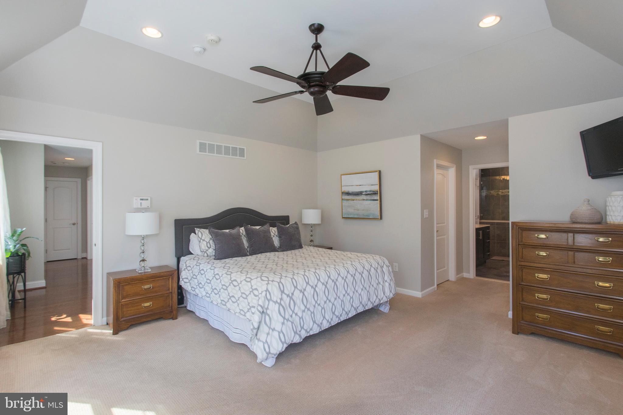 127 Hilltop Road Philadelphia, PA 19118 - Photo 24 of 61 Main Bedroom