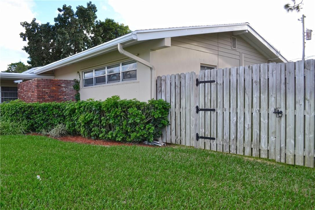 645 Northwest 12th Terrace Boca Raton, FL 33486 - Photo 11 of 35 Photo 11