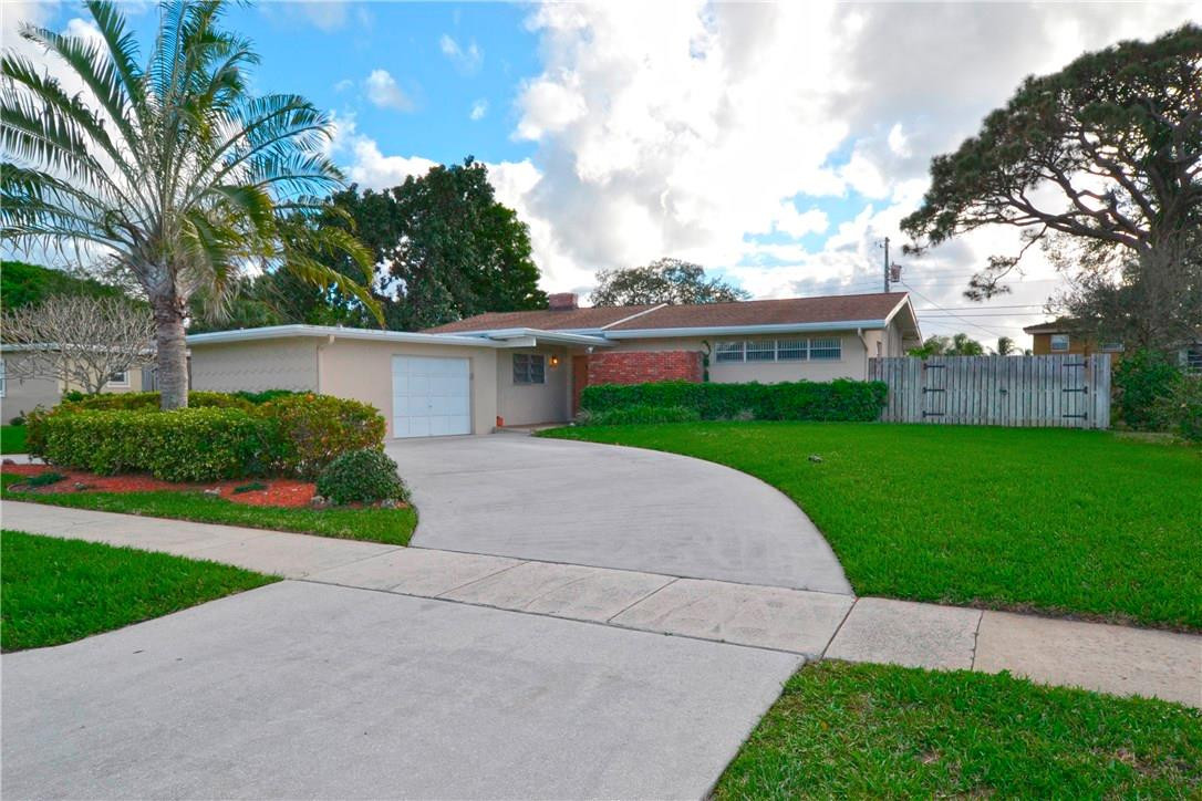 645 Northwest 12th Terrace Boca Raton, FL 33486 - Photo 5 of 35 Photo 5