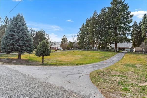 $710,000 | 2434 & 2430 Nw Alan Avenue, East Wenatchee, WA 98802