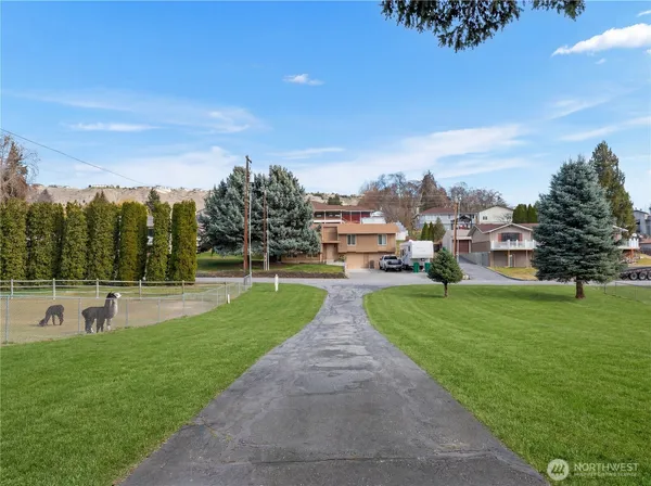 $710,000 | 2434 & 2430 Nw Alan Avenue, East Wenatchee, WA 98802