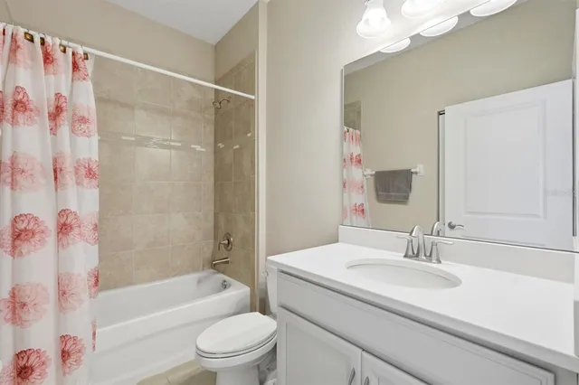 $379,900 | 21 Rae Drive, Palm Coast, FL 32164