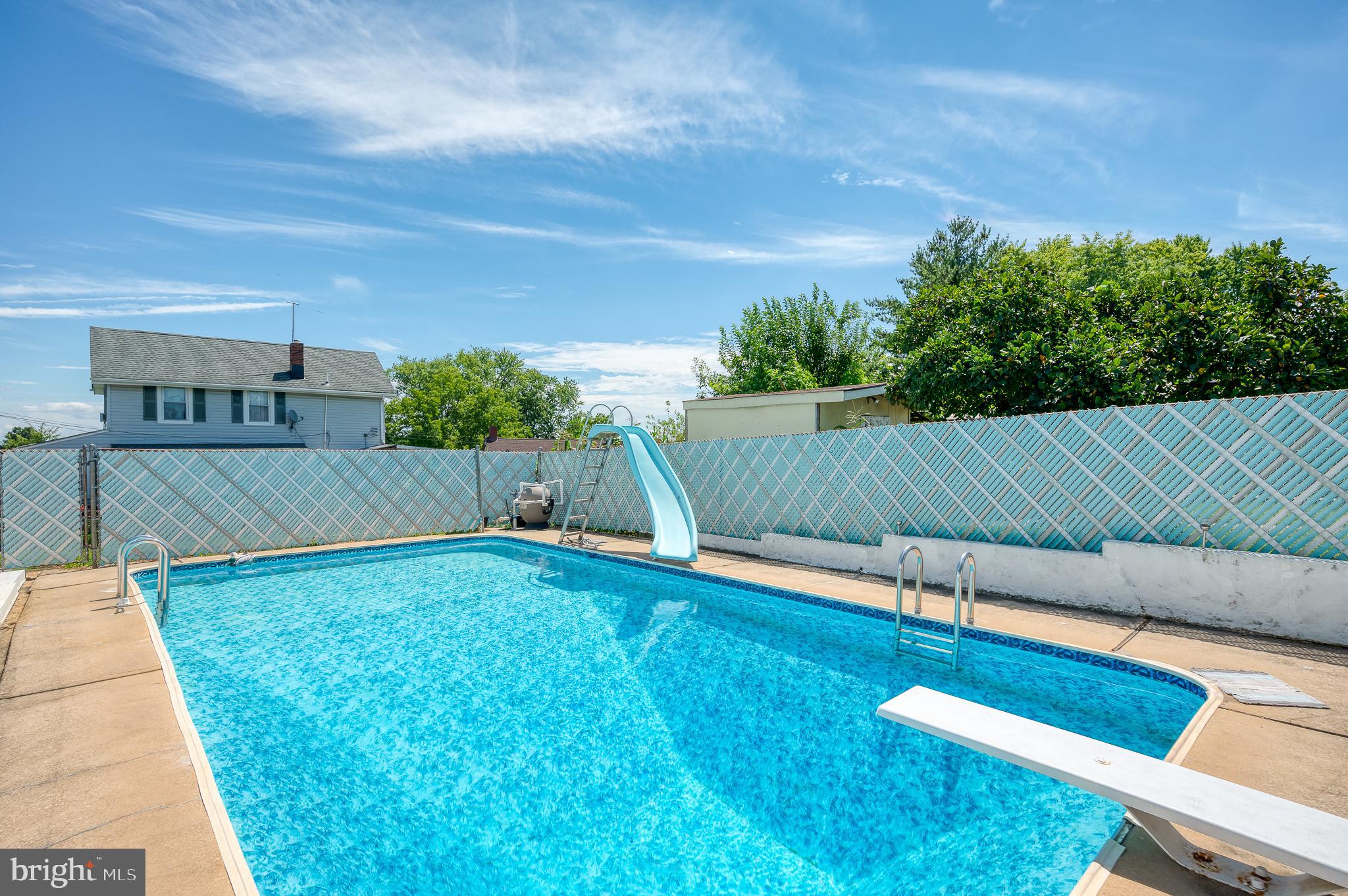 6100 Hamilton Avenue Rosedale, MD 21237 - Photo 42 of 46 POOL