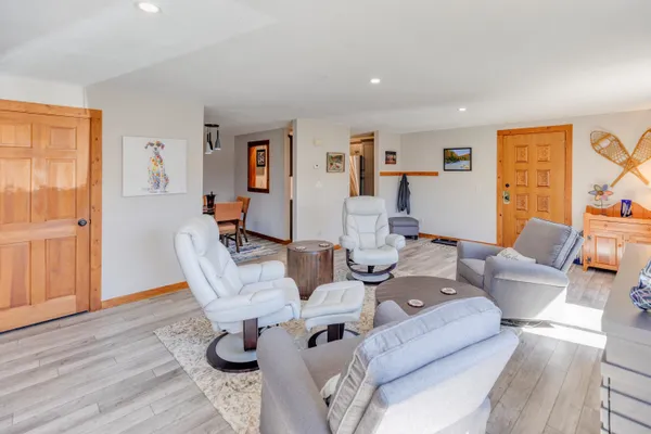 $329,500 | 44 Church Street, Unit 1, Lincoln, NH 03251