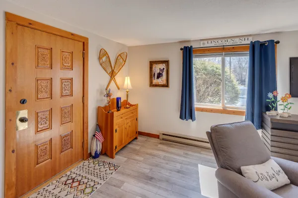 $329,500 | 44 Church Street, Unit 1, Lincoln, NH 03251