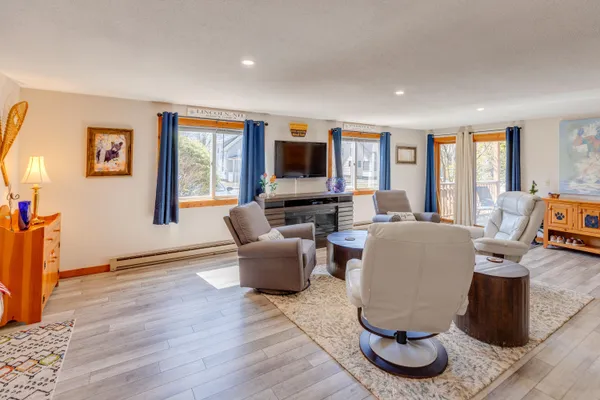 $329,500 | 44 Church Street, Unit 1, Lincoln, NH 03251