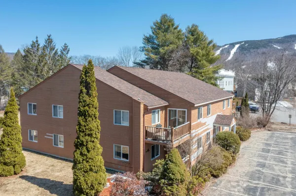 $329,500 | 44 Church Street, Unit 1, Lincoln, NH 03251