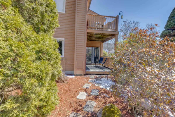 $329,500 | 44 Church Street, Unit 1, Lincoln, NH 03251