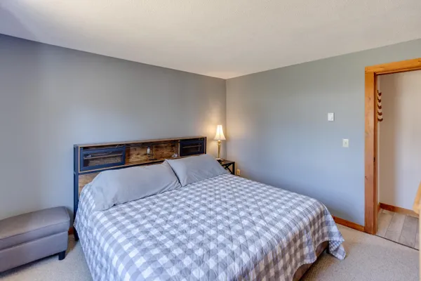 $329,500 | 44 Church Street, Unit 1, Lincoln, NH 03251