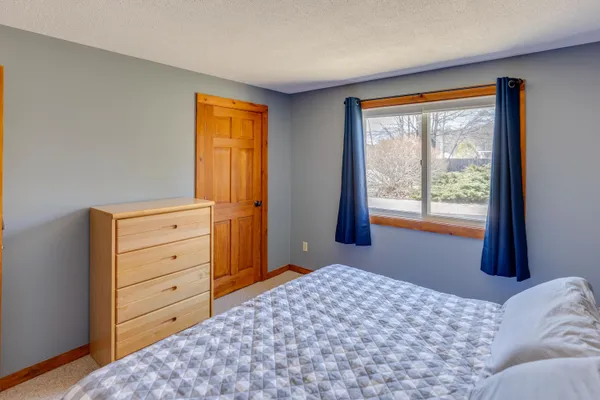 $329,500 | 44 Church Street, Unit 1, Lincoln, NH 03251