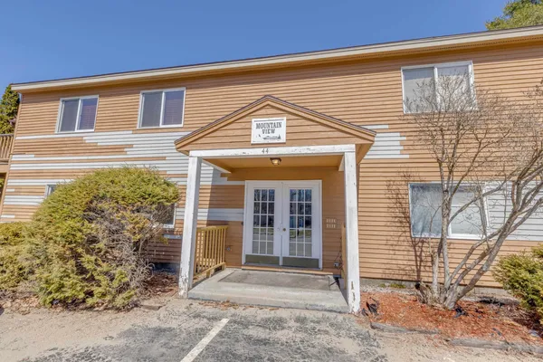 $329,500 | 44 Church Street, Unit 1, Lincoln, NH 03251