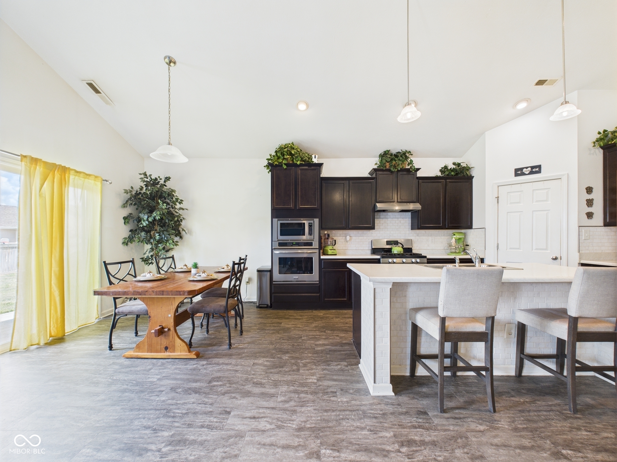 1666 Huntzinger Boulevard Pendleton, IN 46064 - Photo 10 of 34