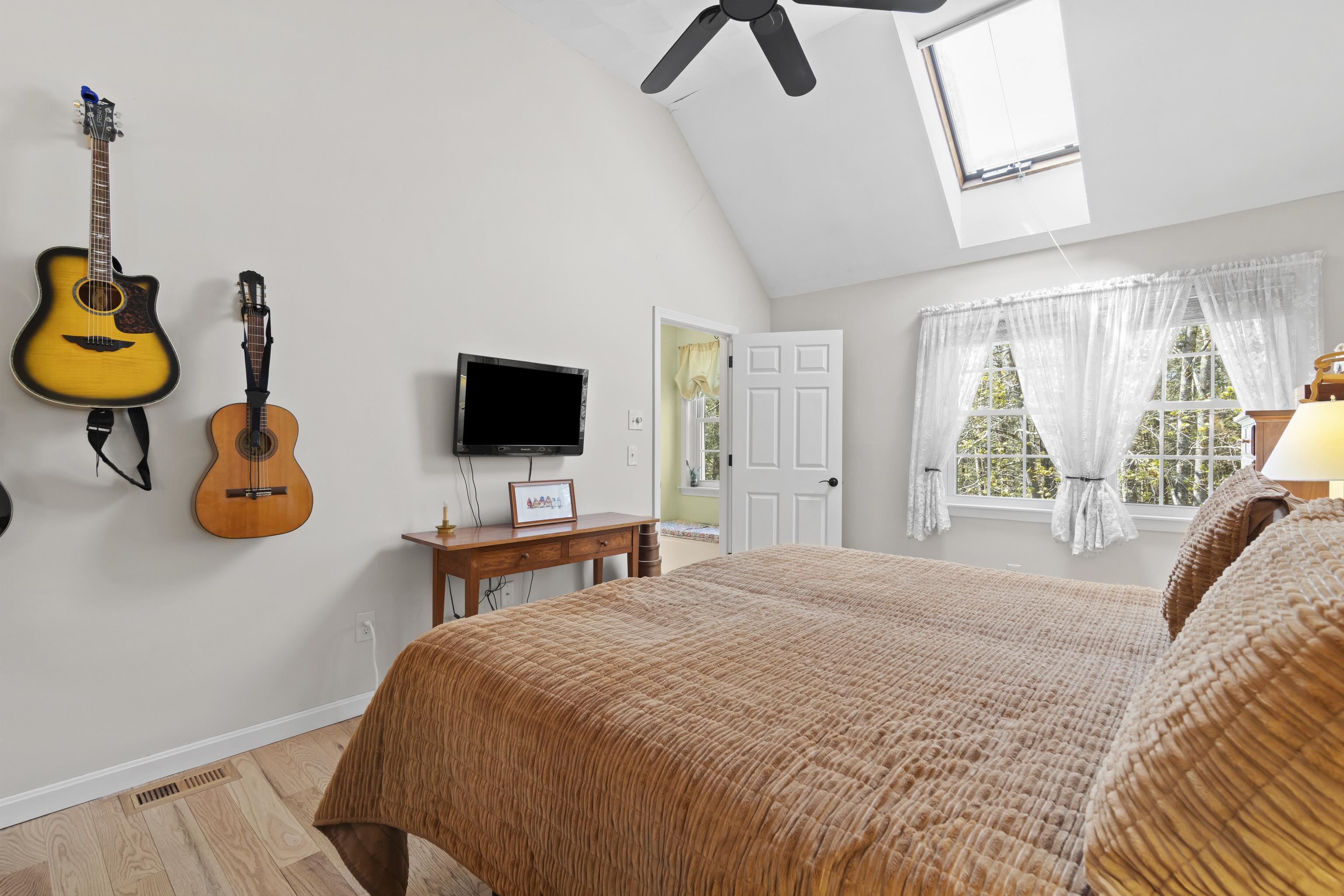 32 Villager Road Chester, NH 03036 - Photo 21 of 36