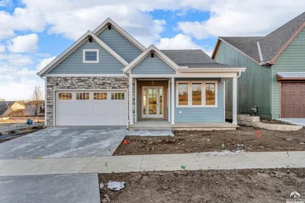 $639,000 | 5625 Johnson Drive, Mission, KS 66202