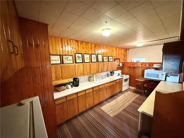 $394,700 | 735 North Highway 65, Trenton, MO 64683