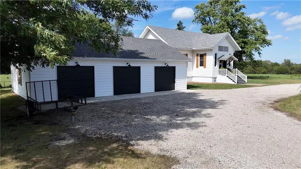 $394,700 | 735 North Highway 65, Trenton, MO 64683