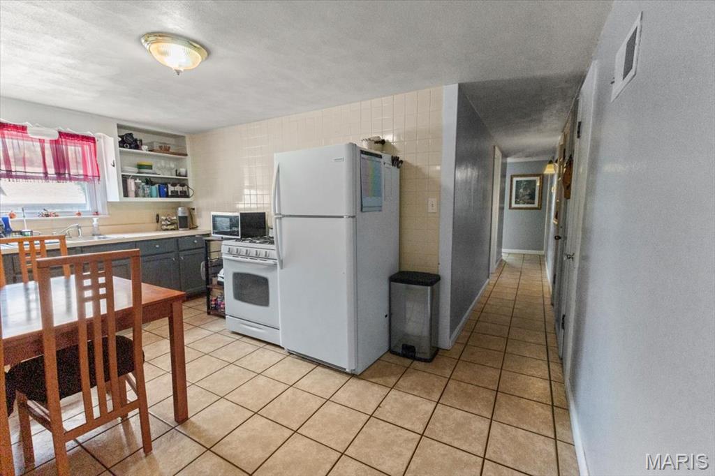 201 Koenigsmark Avenue Waterloo, IL 62298 - Photo 15 of 18