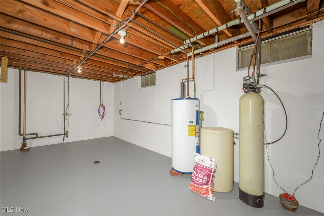 4761 Waterloo Road Atwater, OH 44201 - Photo 24 of 45 Basement with water heater