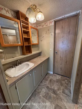 $199,000 | 12 Easy Street, Catskill, NY 12414