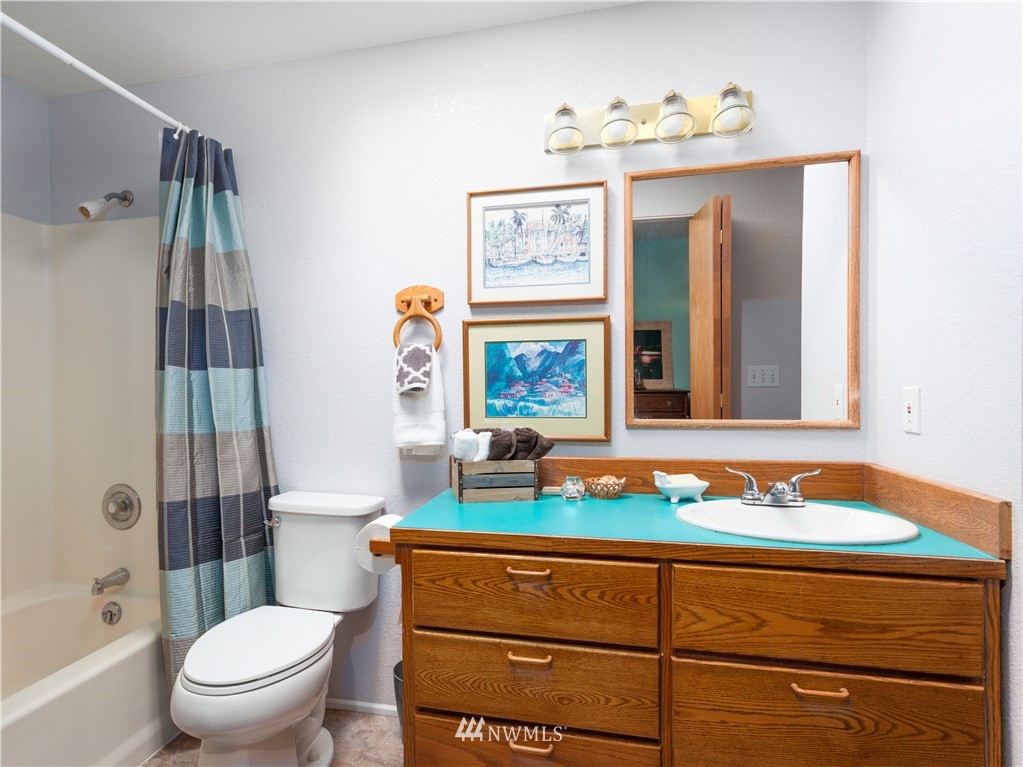 6455 Southeast Fragaria Road Olalla, WA 98359 - Photo 13 of 24 Gallery Image 13