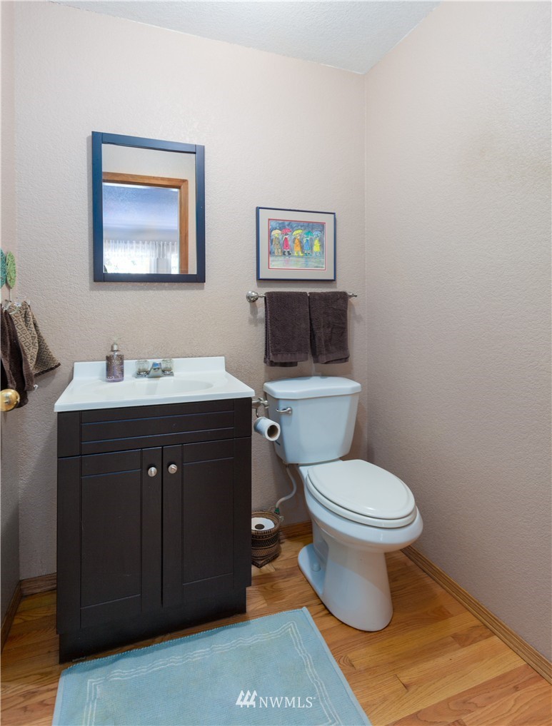 6455 Southeast Fragaria Road Olalla, WA 98359 - Photo 15 of 24 Gallery Image 15