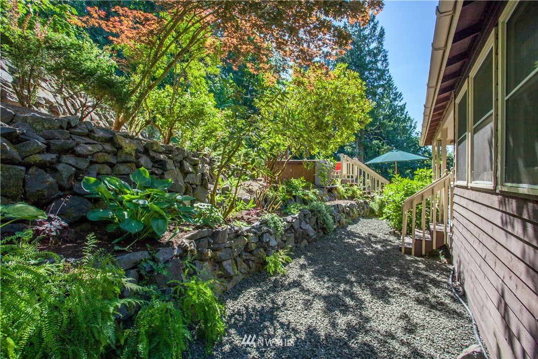 6455 Southeast Fragaria Road Olalla, WA 98359 - Photo 19 of 24 Gallery Image 19