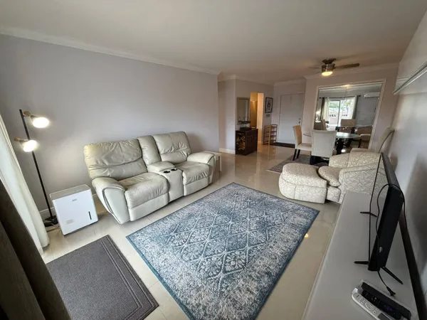 $1,900 | 3201 Northeast 14th Street Causeway, Unit 406, Pompano Beach, FL 33062