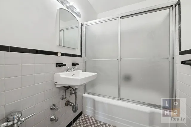 $1,750,000 | 577 Grand Street, Unit F1904 | Lower East Side