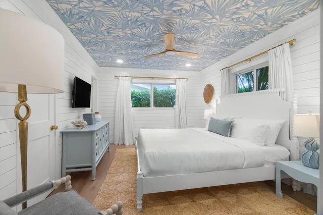 a view of fountain in a yard