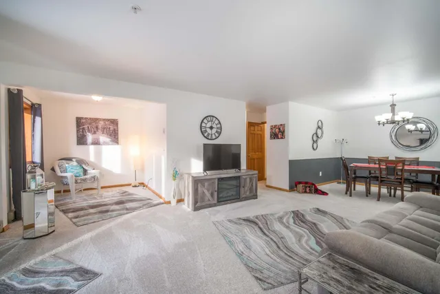 $239,900 | 530 North Silverbrook Drive, Unit 36, West Bend, WI 53090