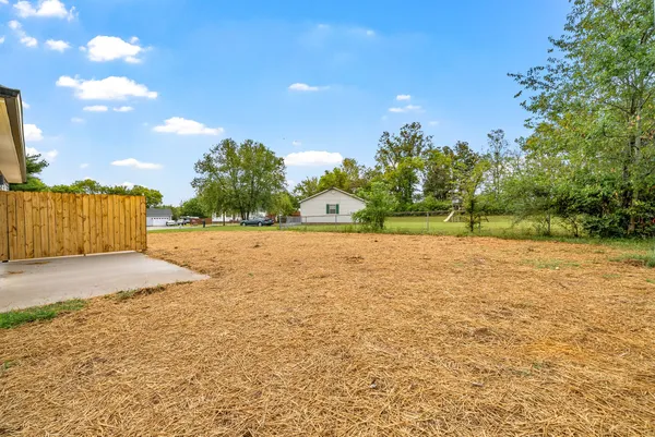 $1,250 | 115 Holley Drive, Unit A, Hopkinsville, KY 42240