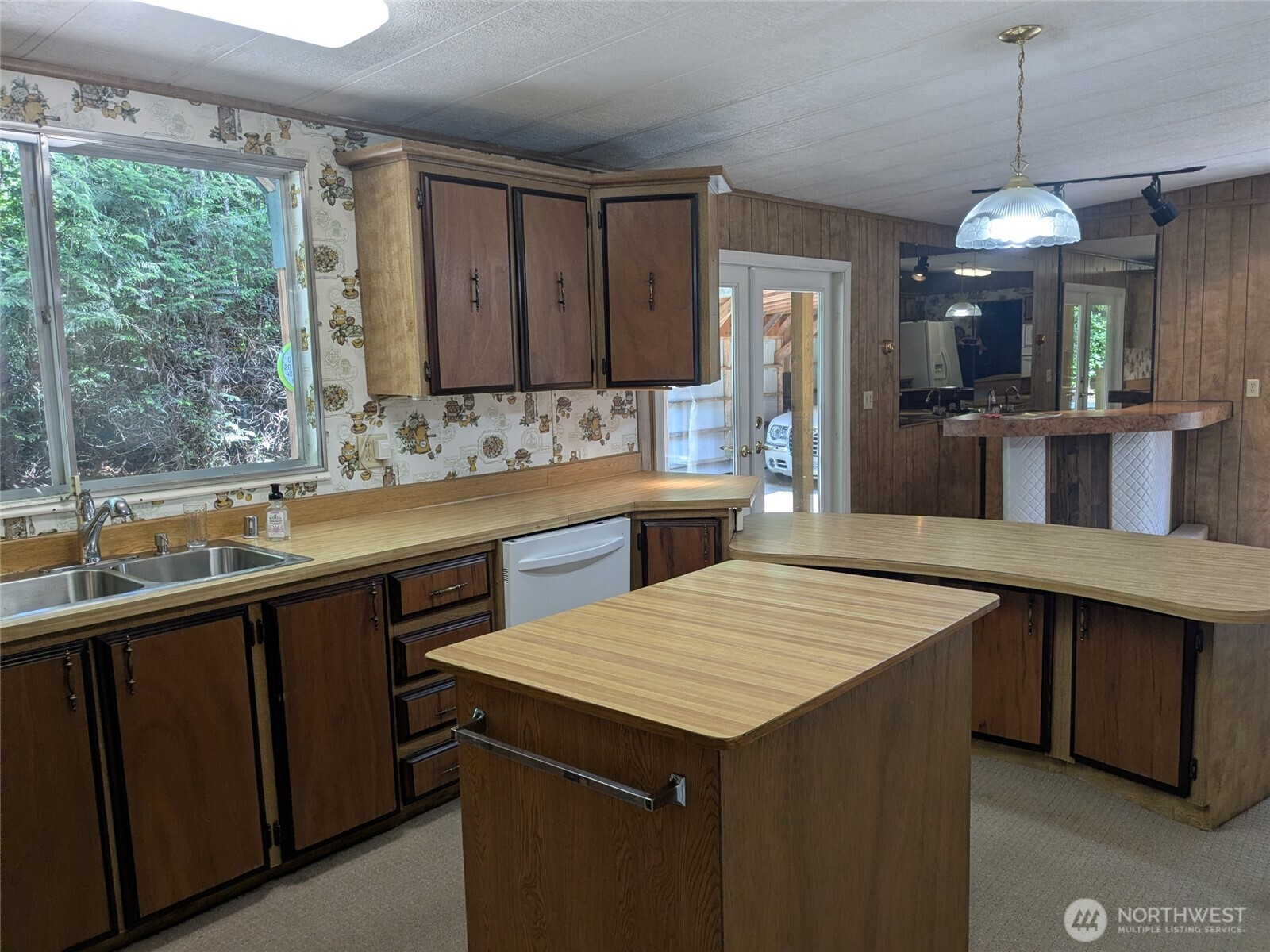 19730 Southeast 210th Street Maple Valley, WA 98038 - Photo 12 of 29