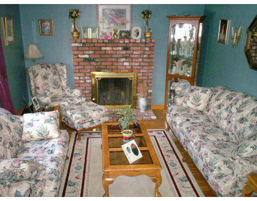 15 Reagan Road Townsend, MA 01469 - Photo 4 of 10 Gallery Image 4