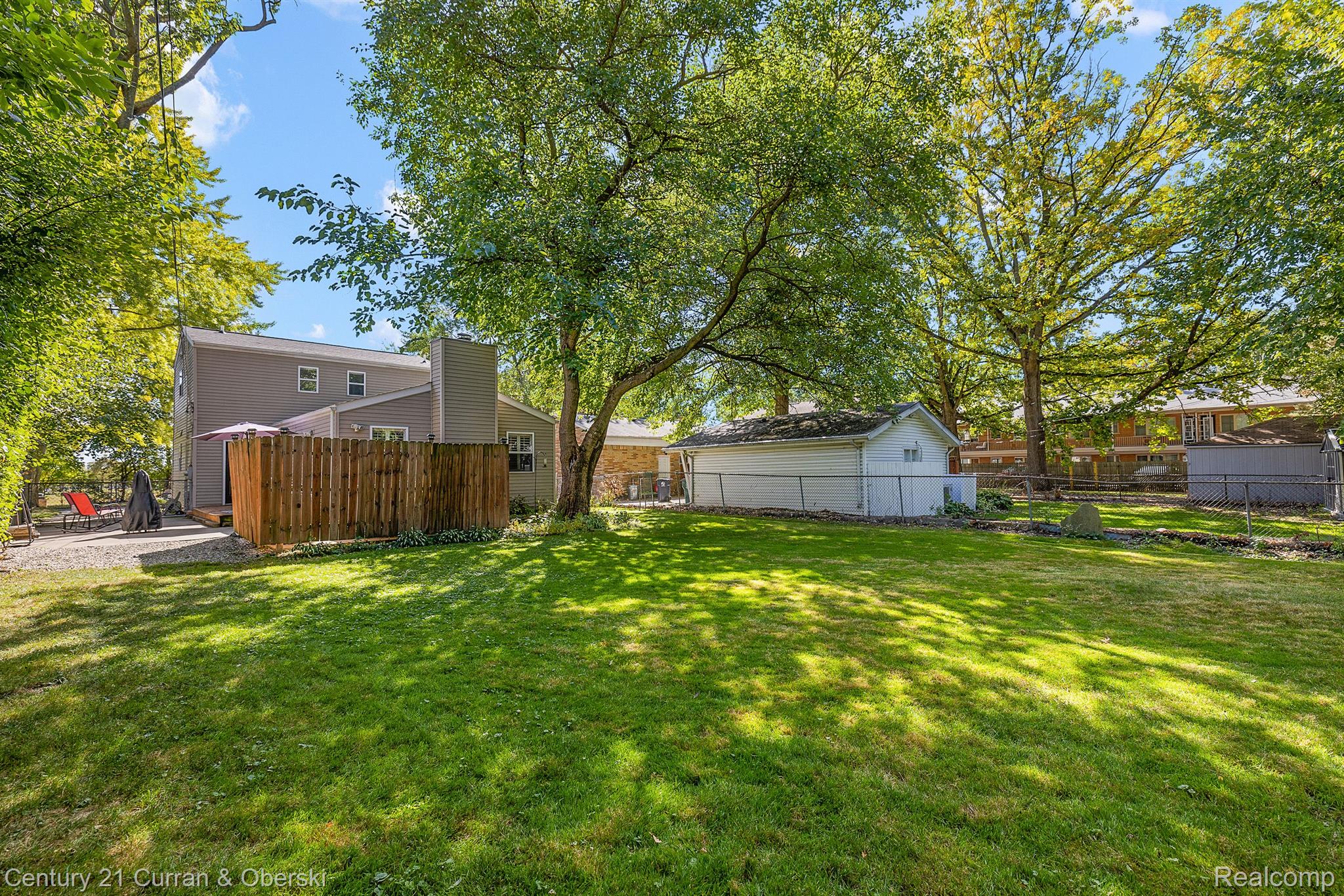 3118 Trafford Road Royal Oak, MI 48073 - Photo 29 of 34 private yard