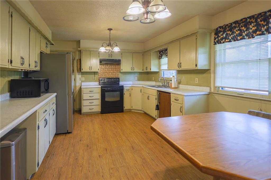 13137 Norris Road Rayville, MO 64084 - Photo 6 of 18