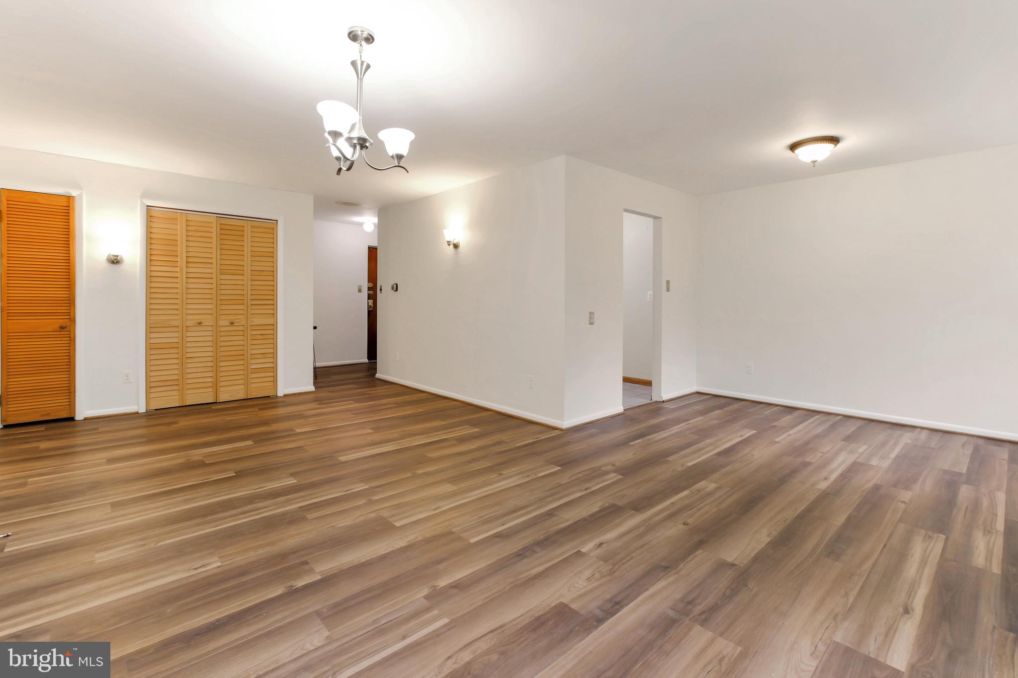 5101 8th Road South, Unit 102 Arlington, VA 22204 - Photo 4 of 16 Living room