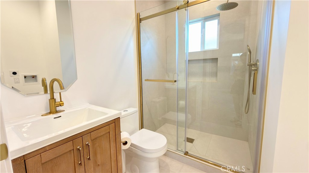20748 Stagg Street Winnetka, CA 91306 - Photo 5 of 13