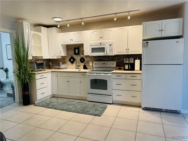 $1,800 | 1340 Gemstone Avenue, Bullhead City, AZ 86442