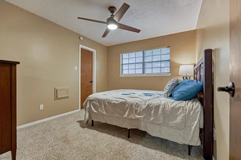 $447,000 | 660 Hillcrest Drive, Huntsville, TX 77340