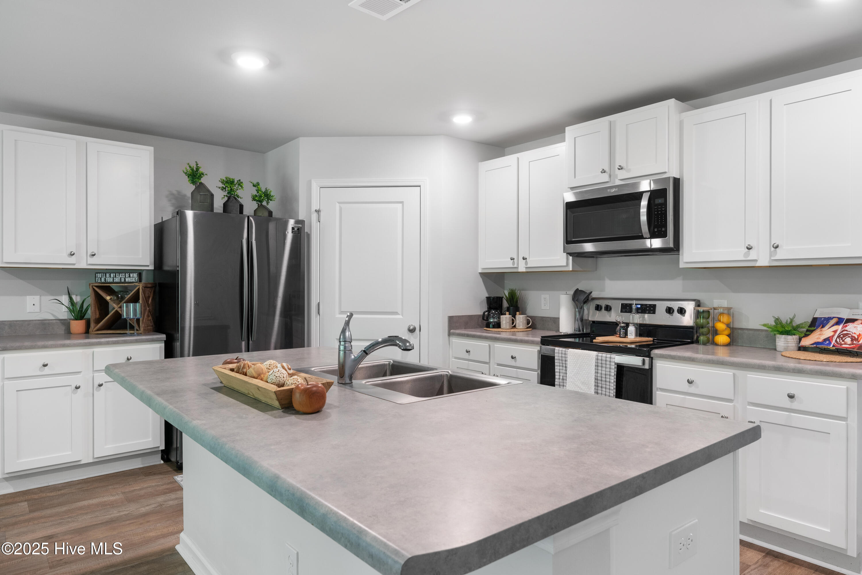 307 Azimuth Drive Hampstead, NC 28443 - Photo 19 of 50 307AzimuthDr-119