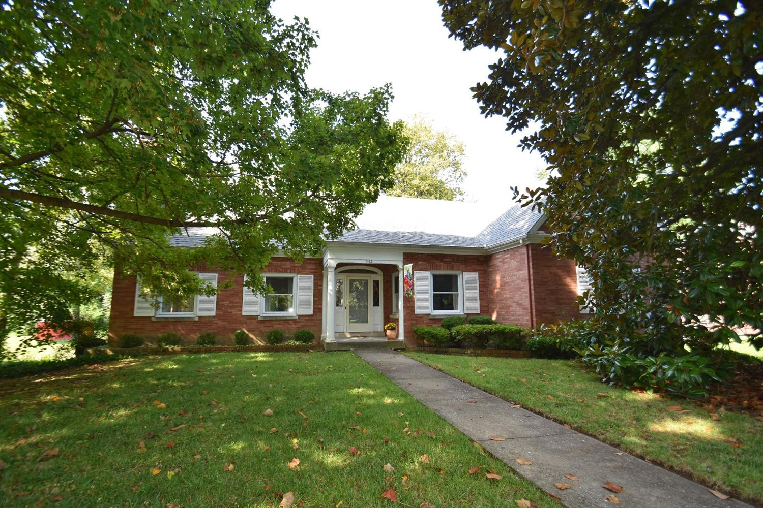 552 Dover Road Lexington, KY 40505 - Photo 1 of 42 Photo 1
