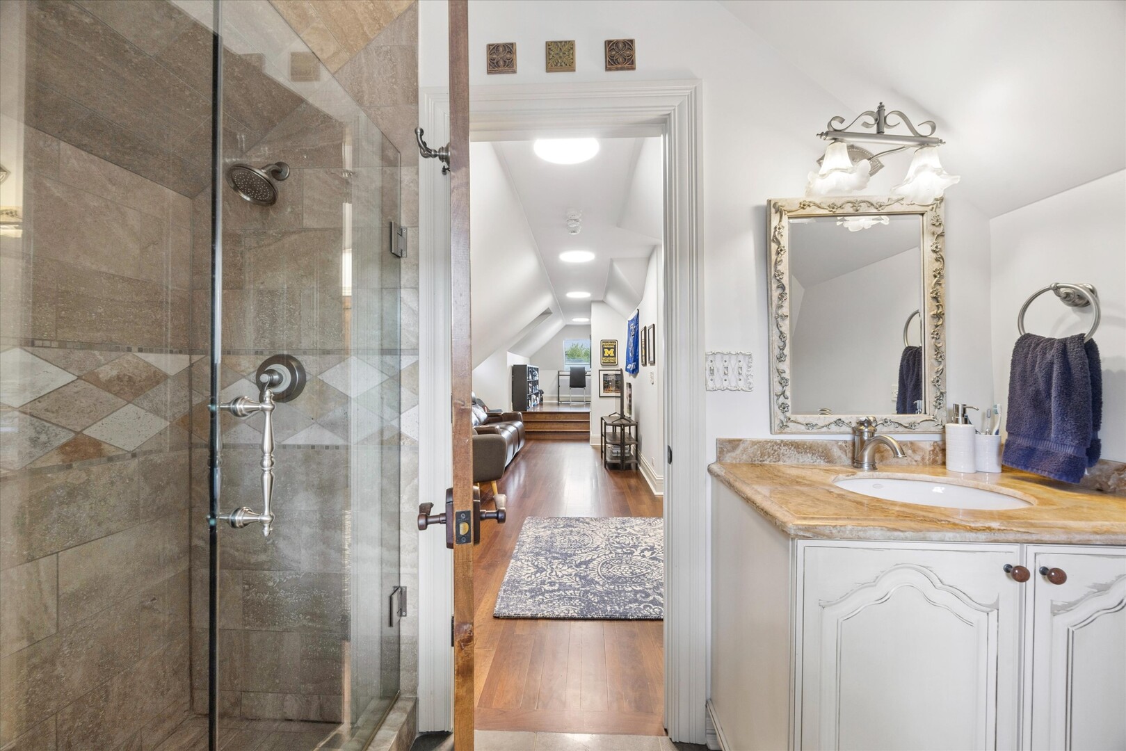 561 Walker Road Hinsdale, IL 60521 - Photo 34 of 52 Gallery Image 34