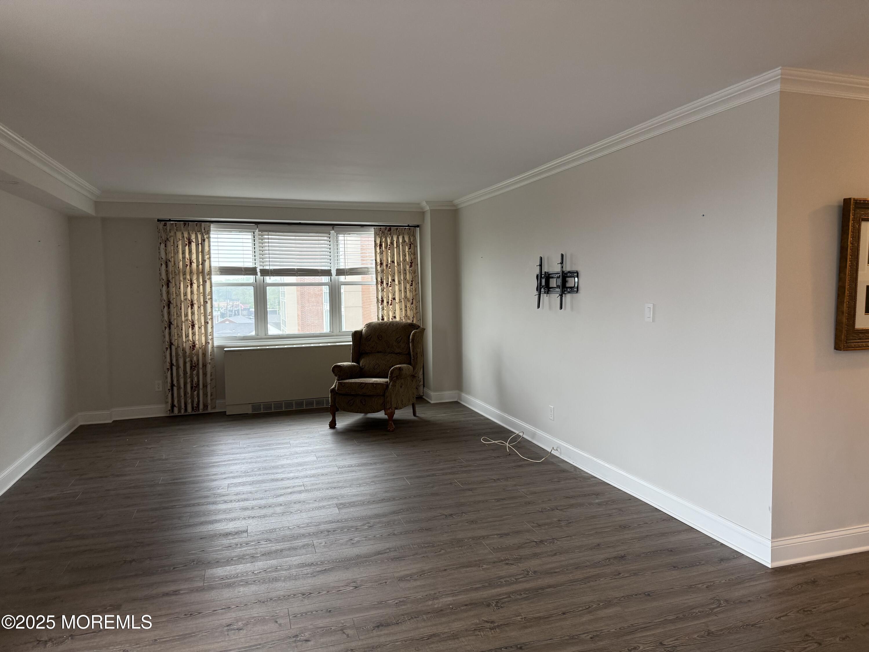 28 Riverside Avenue, Unit 4H Red Bank, NJ 07701 - Photo 11 of 37 IMG_0420