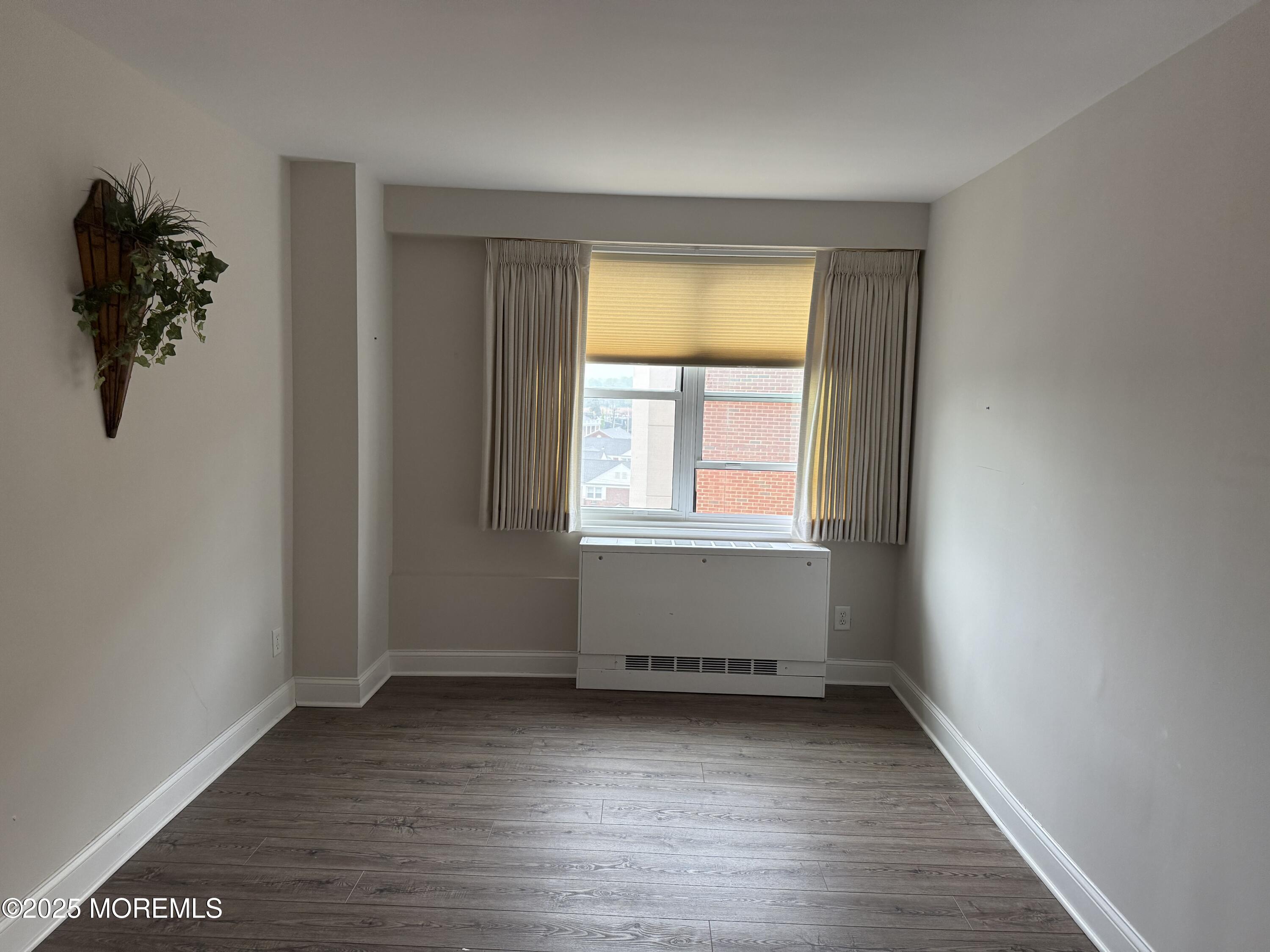 28 Riverside Avenue, Unit 4H Red Bank, NJ 07701 - Photo 18 of 37 IMG_0429