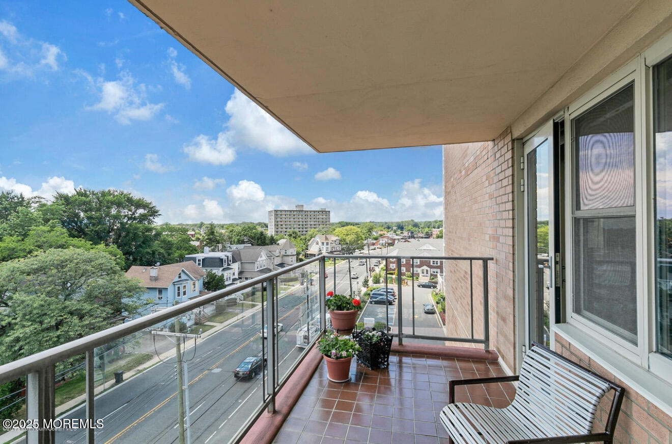28 Riverside Avenue, Unit 4H Red Bank, NJ 07701 - Photo 23 of 37 IMG_0179