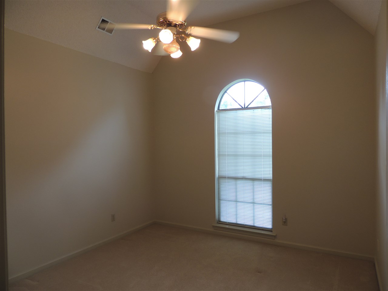 7009 Deerfield Road Bartlett, TN 38135 - Photo 13 of 25 Gallery Image 13