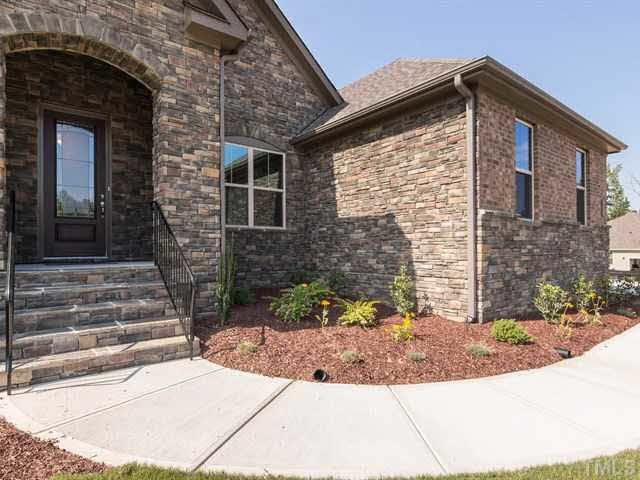 2425 Trenton Park Lane Raleigh, NC 27607 - Photo 2 of 21 Gallery Image 2