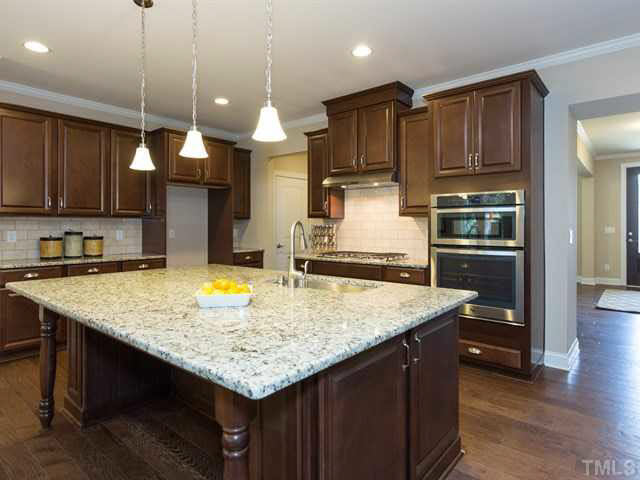 2425 Trenton Park Lane Raleigh, NC 27607 - Photo 5 of 21 Gallery Image 5